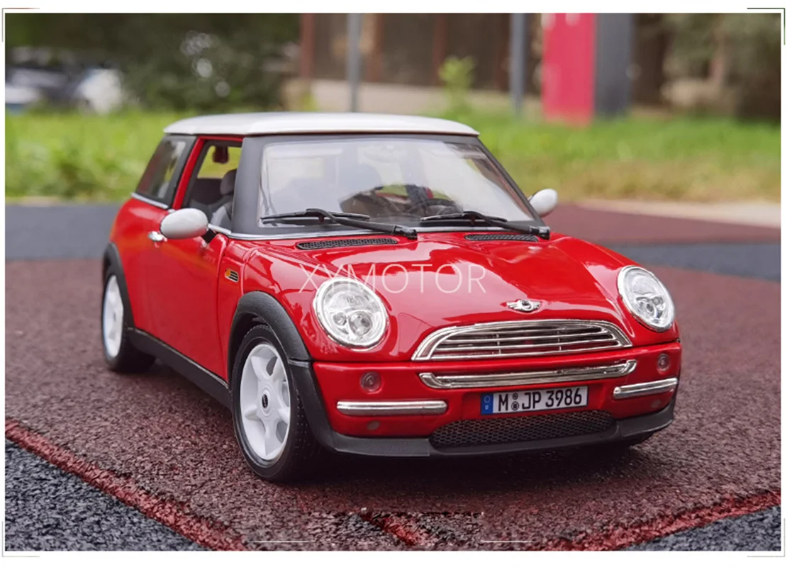 

Bburago 1/12 For BMW Mini Cooper 2001 Diecast Model Car Red Toys Hobby Gifts Collection Display Ornaments Collection