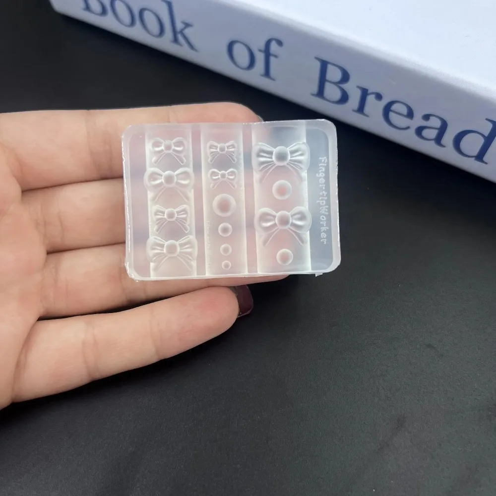 새로운 네일 아트 몰드 3D 실리콘 크로스 릴리프 조각 DIY 디자인 템플릿 스..