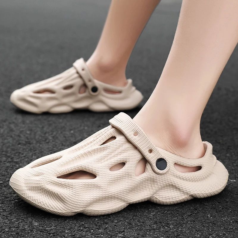 Novelty Hot Sale Garden Shoes for Women Mens Sandals EVA Lightweight Beach Clogs Summer Beach Zapatos Hombre for Men and Women