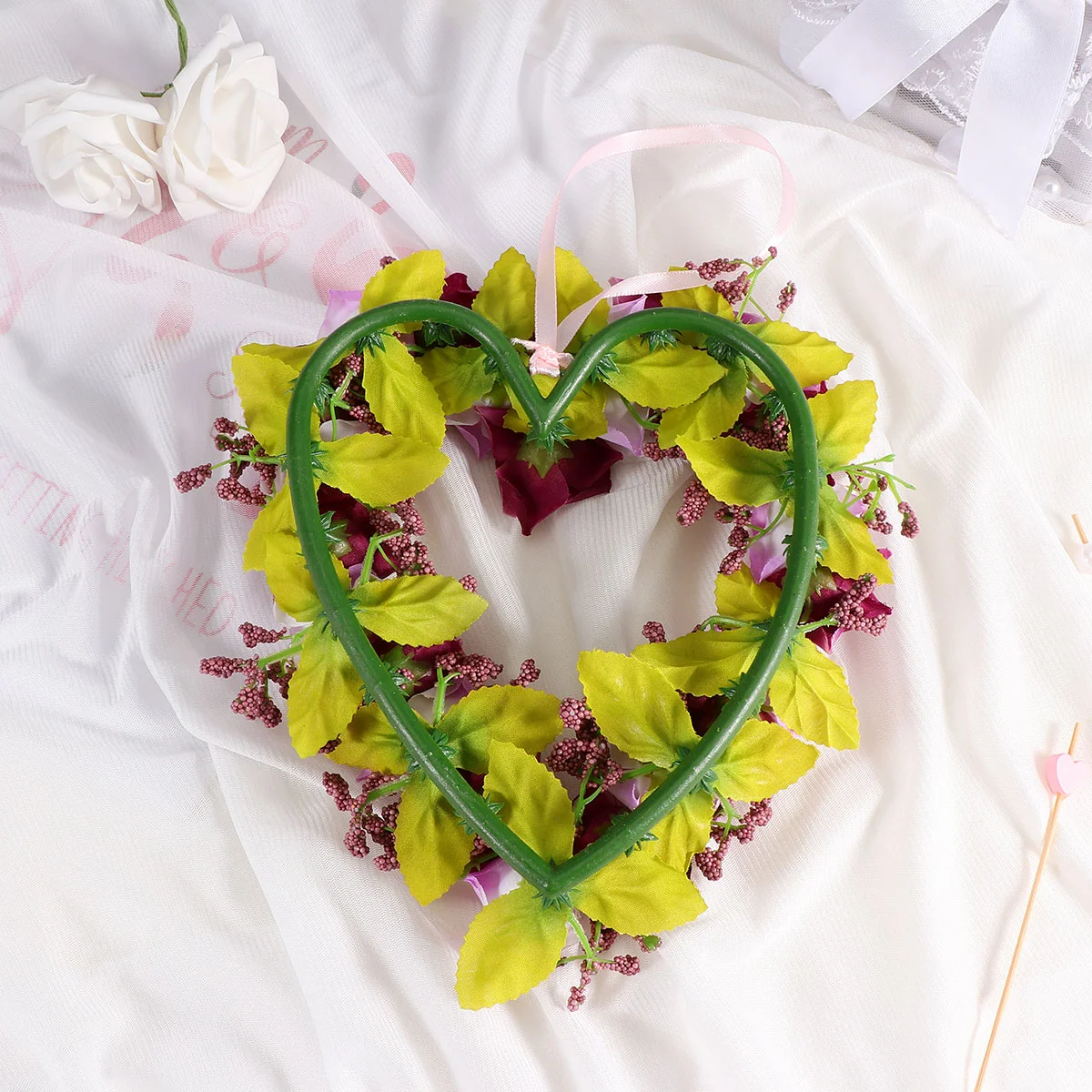 

Artificial Garland Heart Shaped Wreath Wall Hanging Garland Ornament Wedding Festival Decoration Supplies