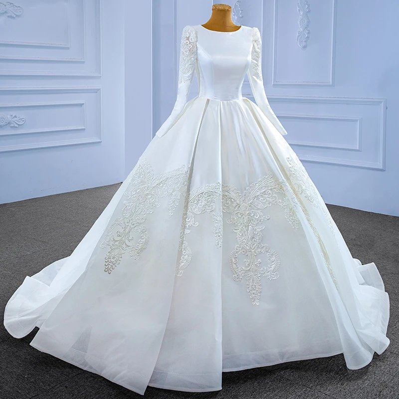 RSM67551 Vintage Wedding Dress Satin White Classic Lace Floor Length Short Train Bridal Dresses With Long Sleeves 3