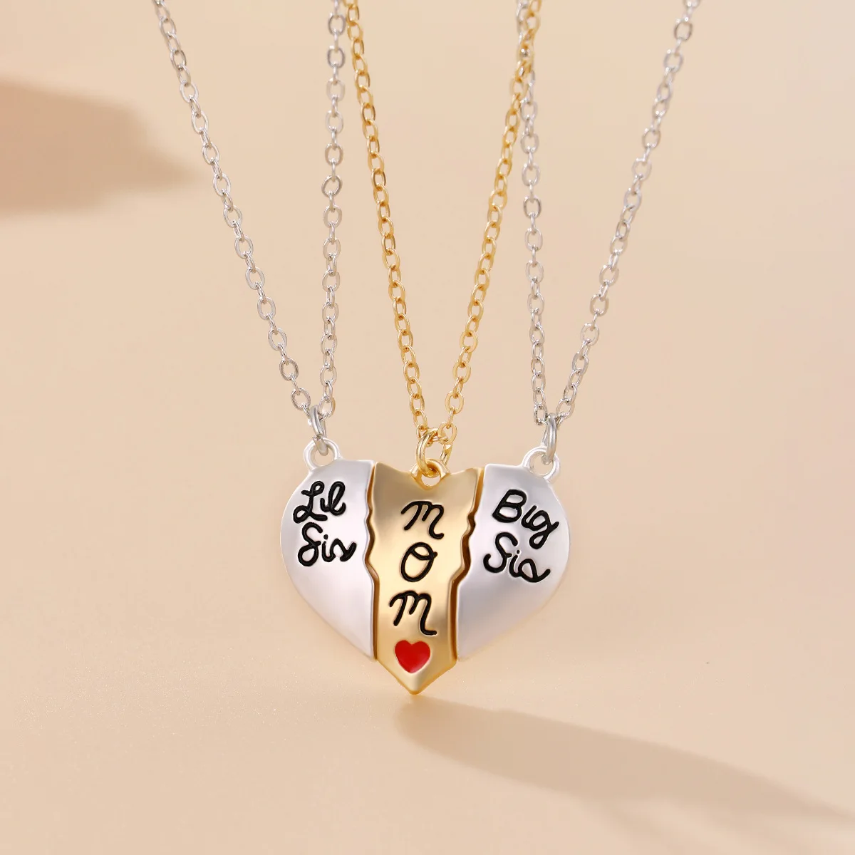 

3Pcs Cute Mom Big Sis Lil Sis Heart-shaped Magnetic Necklace for Women Men Love Insect Charm Pendant Chain Jewelry Gifts 2024