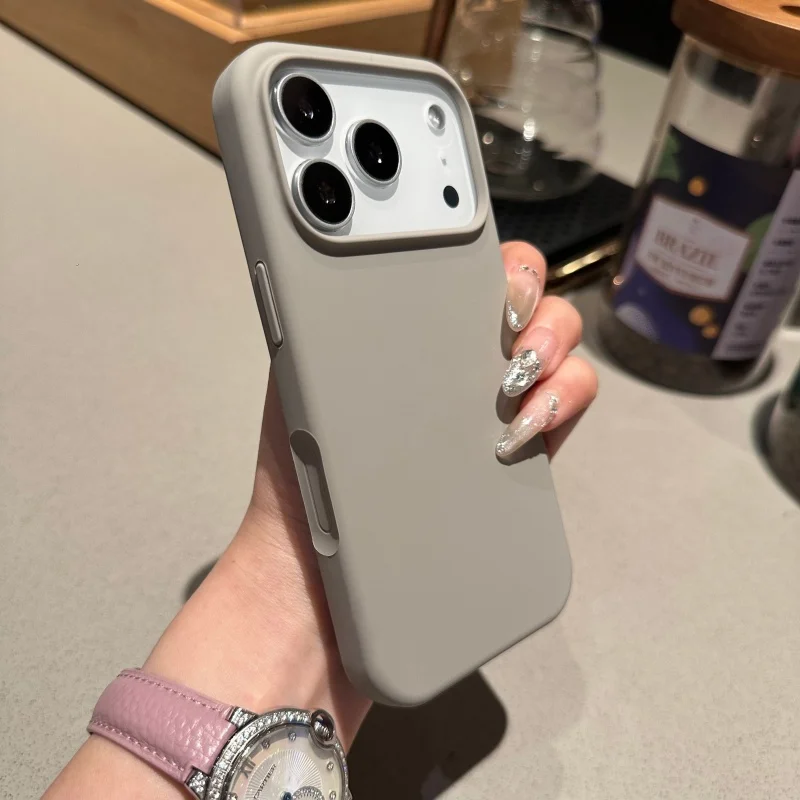 Magnetic Liquid Silicone Phone Case with Built‑in MagSafe and Microfiber Lining