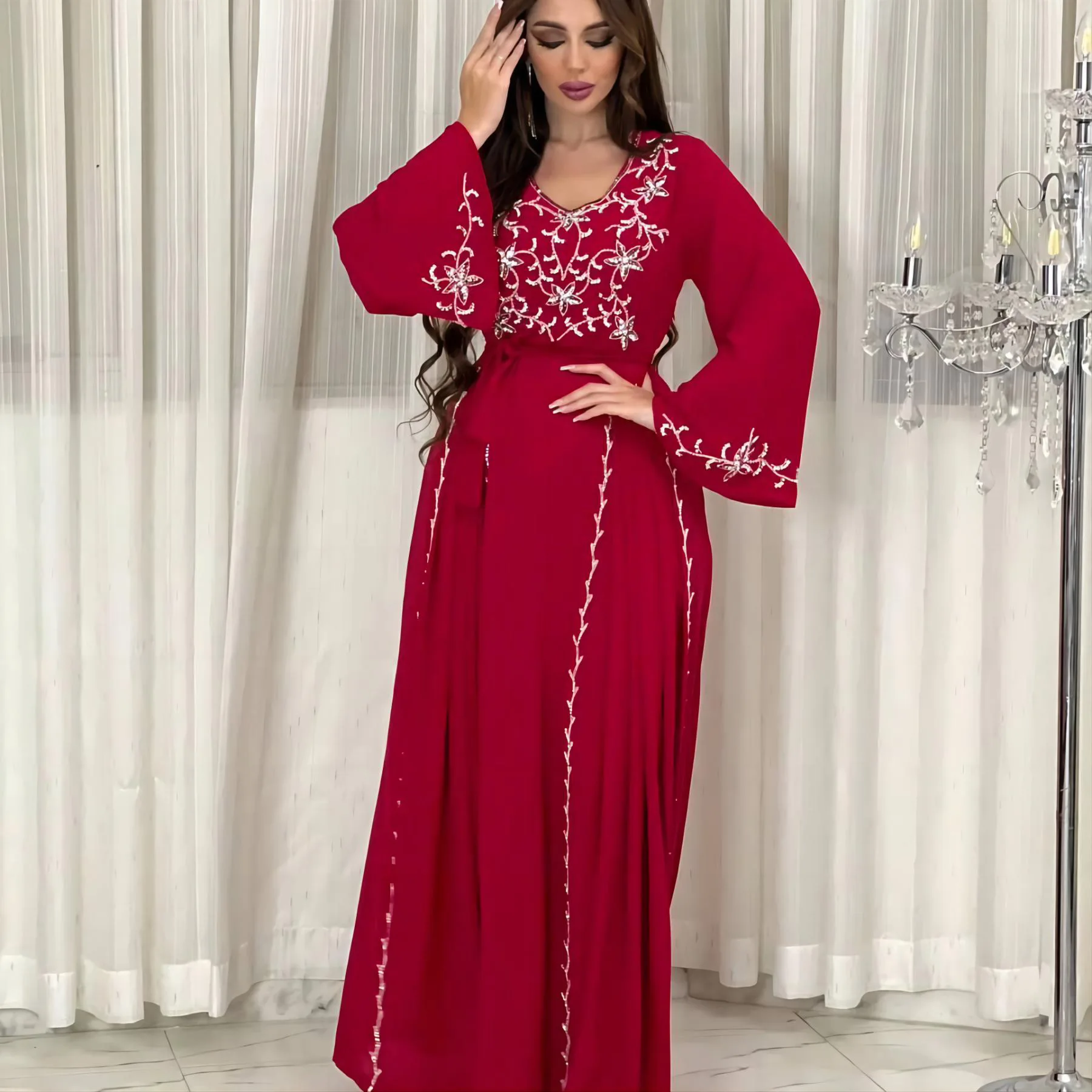 

Middle Eastern Dubai Embroidered Applique Dress Abaya Muslim Elegant Party Dinner Robe Long-Sleeved V Neck Fashion Dubai Vestido