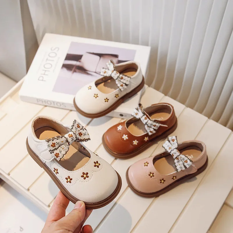 Little Girl Leather Shoes Fashion Sweet Bowtie Children's Flats Embroidery Causal Kids Versatile Princess Wedding Shoes Non-slip 2