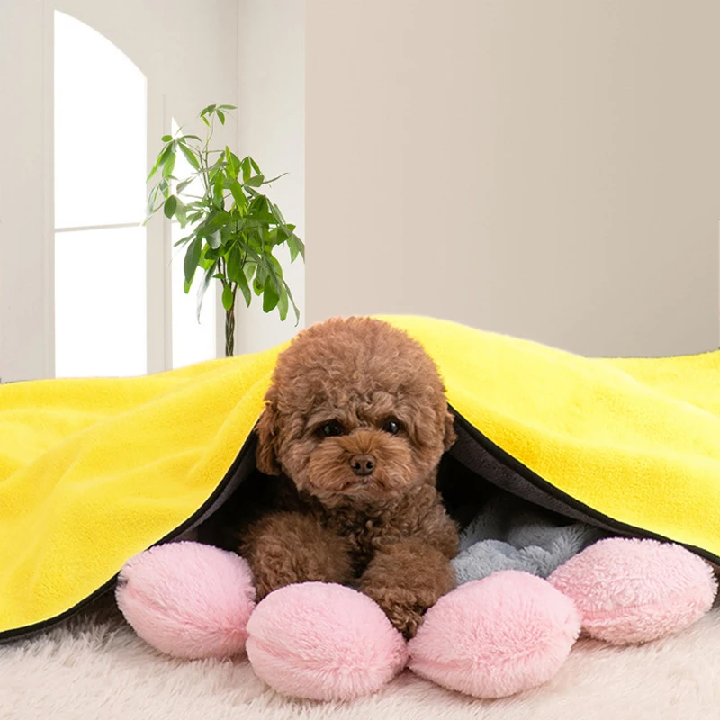 Coral velvet pet towel for cat absorb water dogs and cats bath towels not easy to shed hair keep warm comfortable pet bath towel
