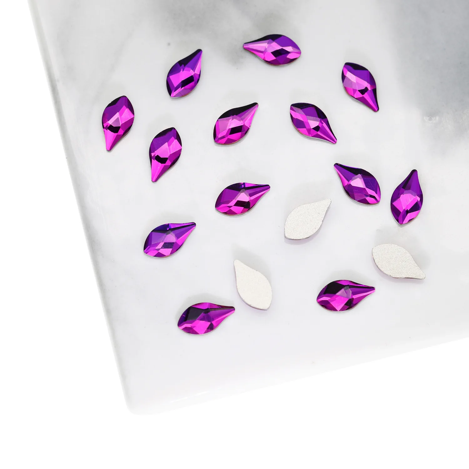 5*10mm Birne Boutique Nagelkunst-Strasssteine mit flachem Boden, Glaskristall, 3D-Nageldekoration, mehrere Formen im Großhandel – Detail 3