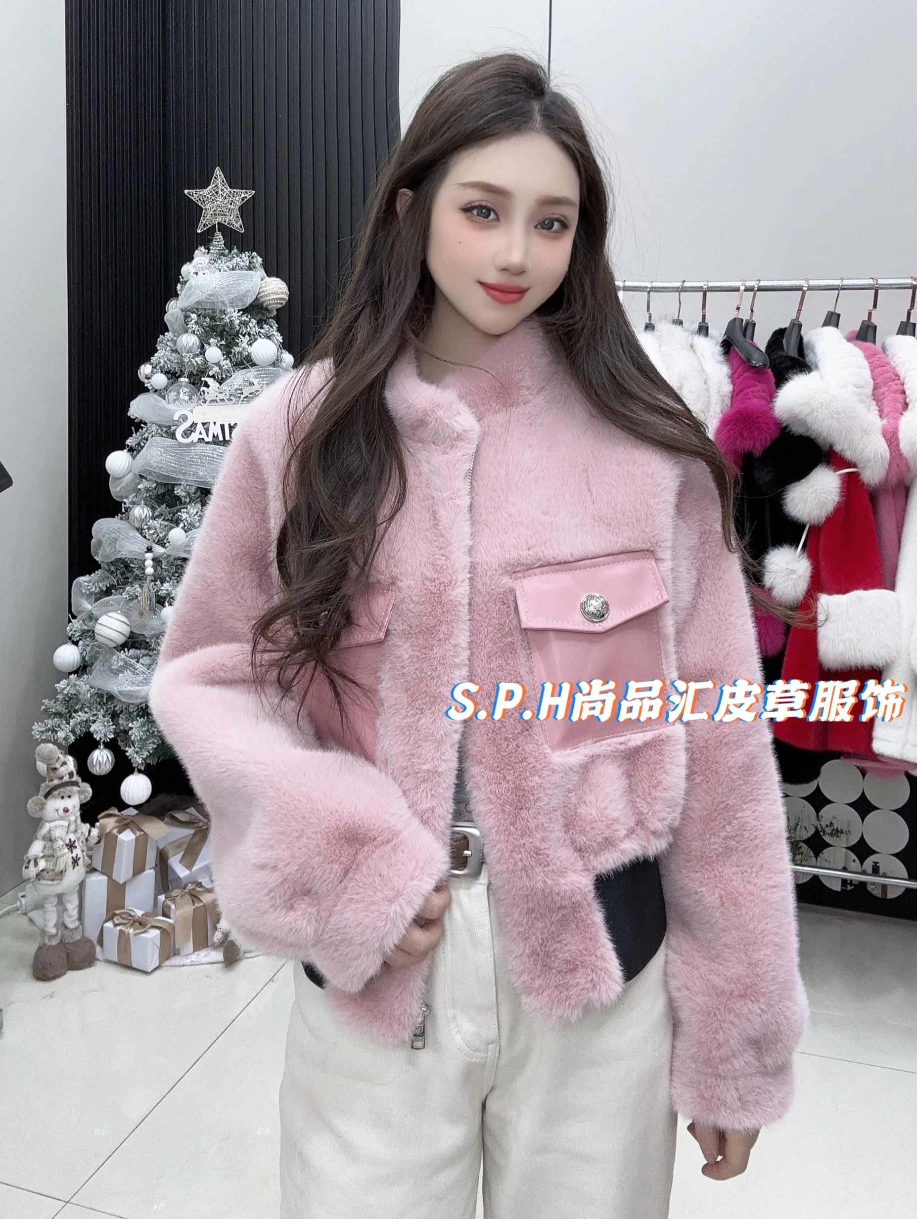 Рисунок 2 - Женская короткая плюшевая куртка