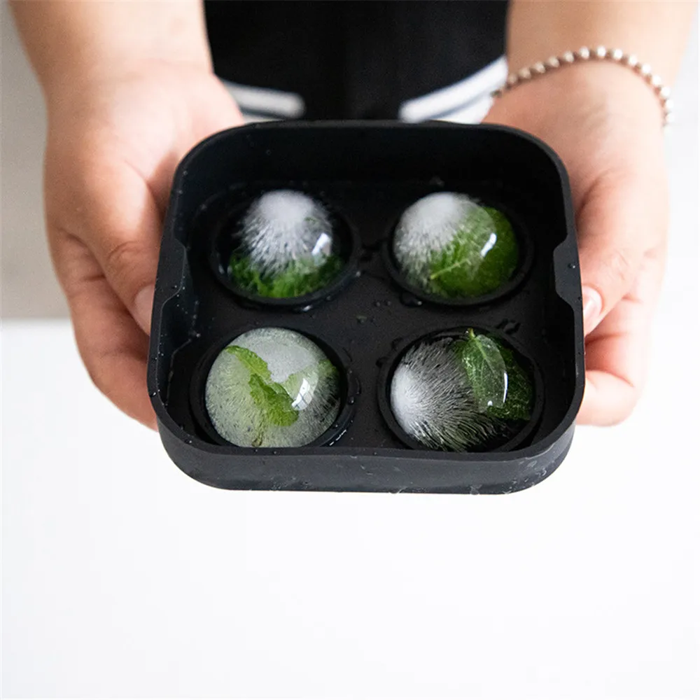 MochiThings: Flat Silicone Ice Cube Tray