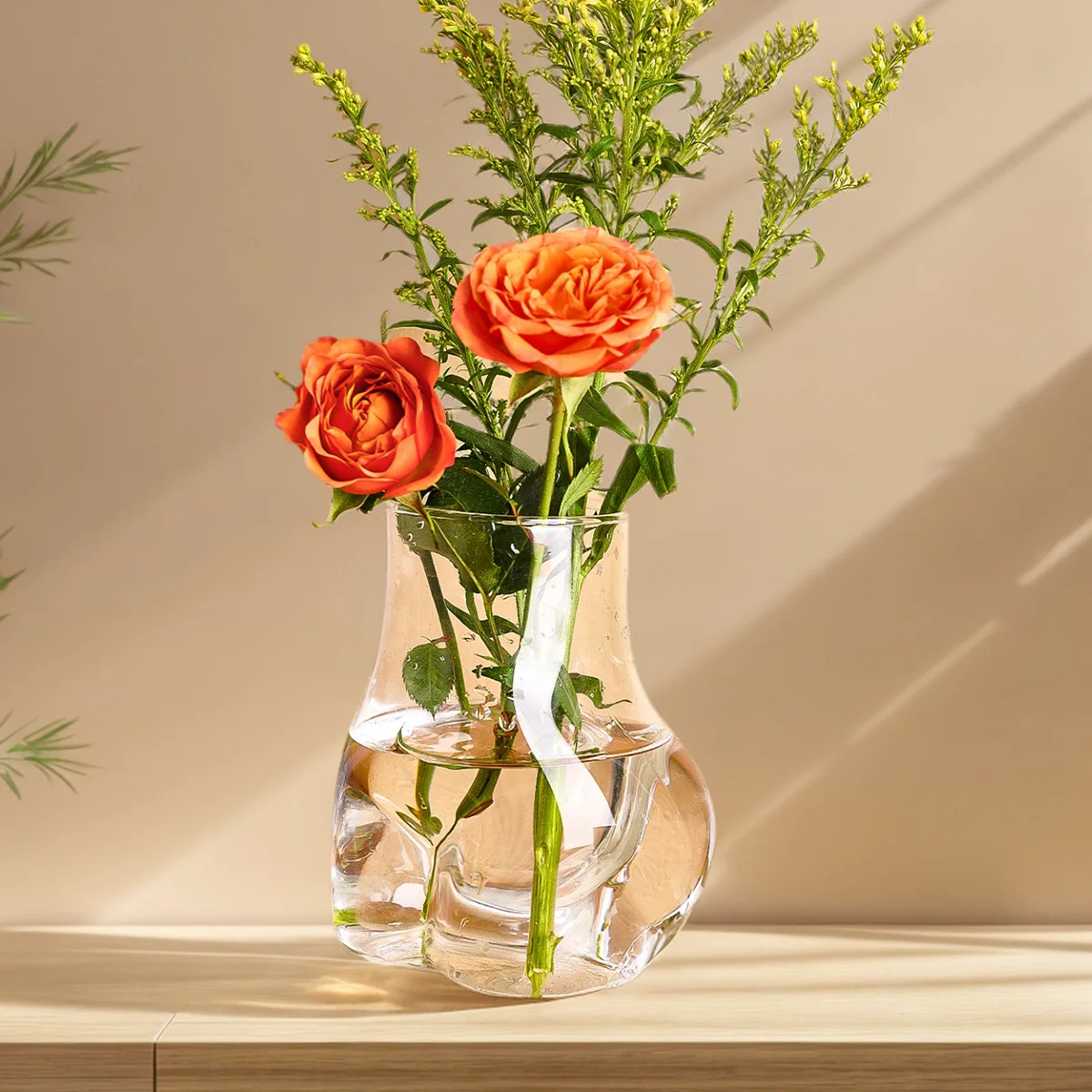 1PC, a funny and cute bottom vase, an artistic handcrafted glass decorative vase, a home desktop decorative vase