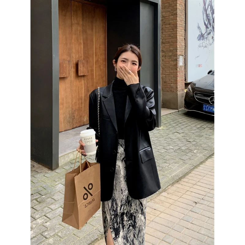 

Women's Winter European and American Style Short Leather Suit Jacket Retro Casual Short Loose Fitting Suit Collar Leather Jacket
