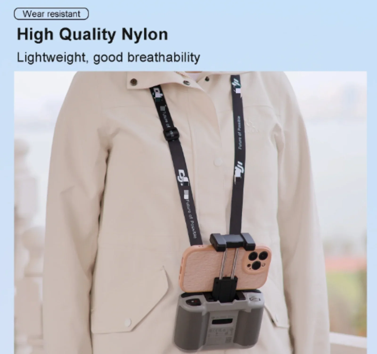 Détail de l'attache de la sangle de cou pour télécommande DJI Air 2S, pratique et confortable.
