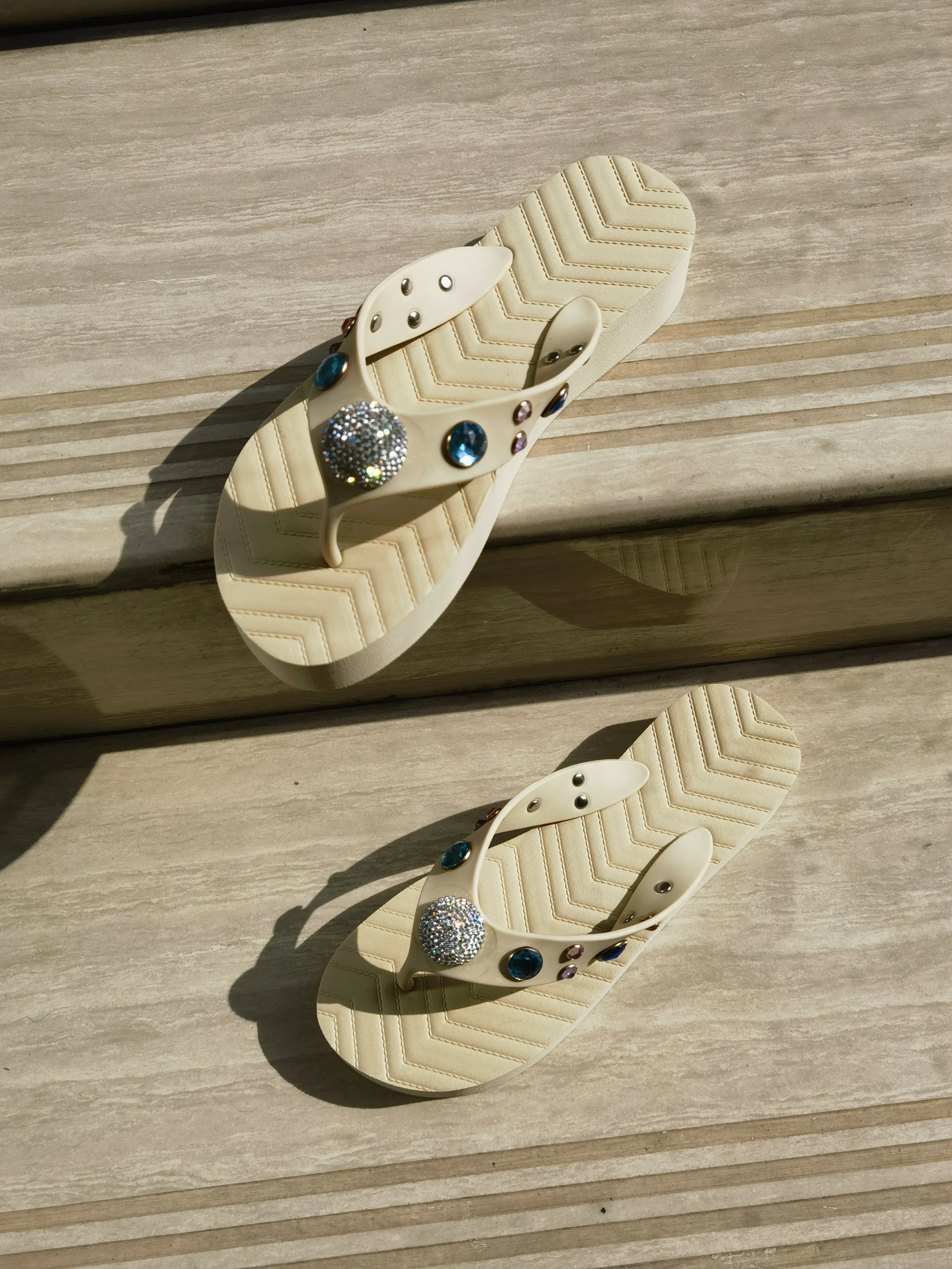 2023 Summer Crystal High Quality Female Flip Flops Women Beach Slippers Fashion Breathable Casual Ladies Anti-skid Shoes