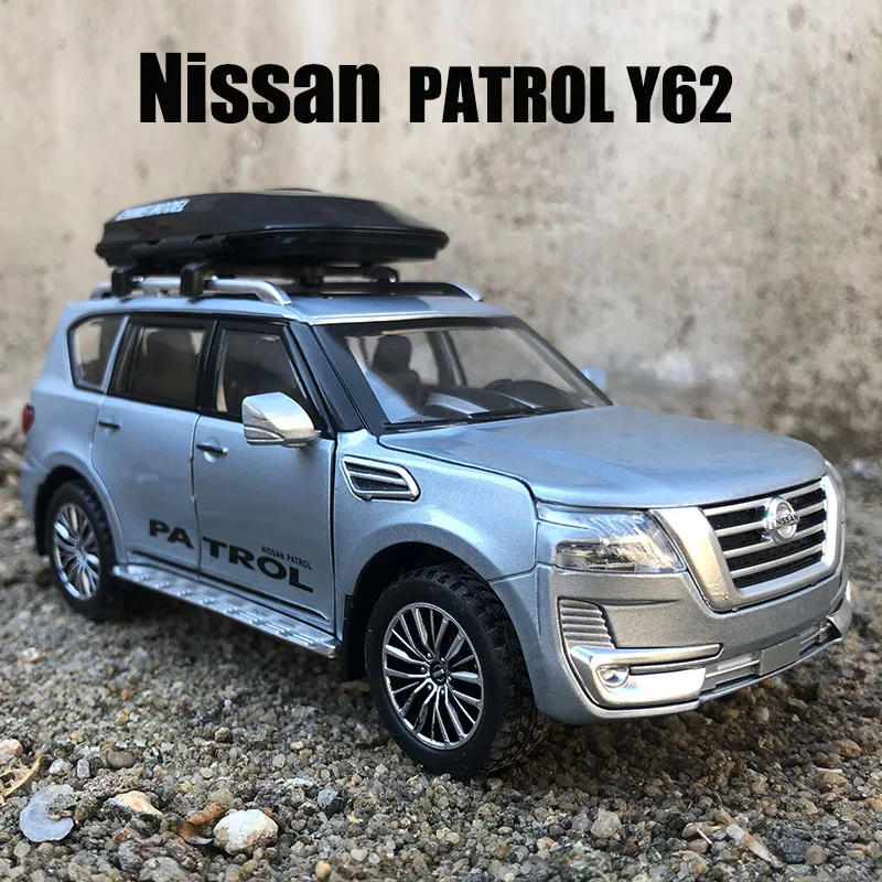 1:32 Nissan Patrol Y62 Modello Di Auto Diecast Lega Car Travel Rack Sound Light Pull Back Collection Macchinina Per Bambini Natale