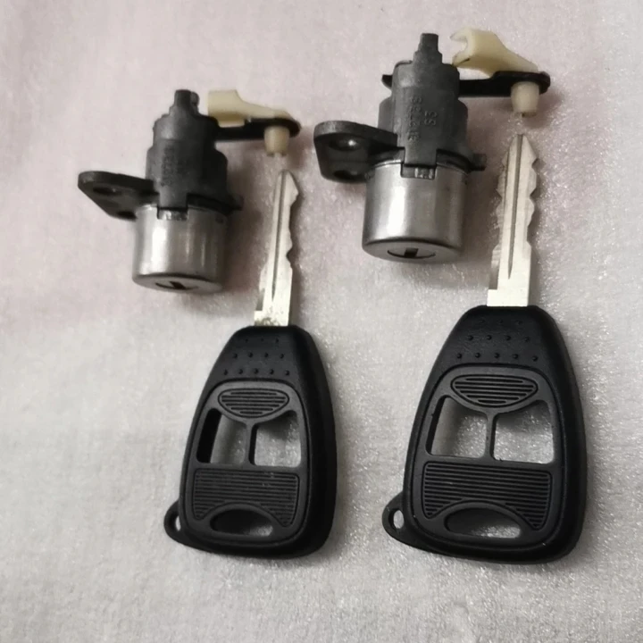 

Оригинальный сердечник автомобильного замка для дверного замка Chrysler 300C с 1 ключом