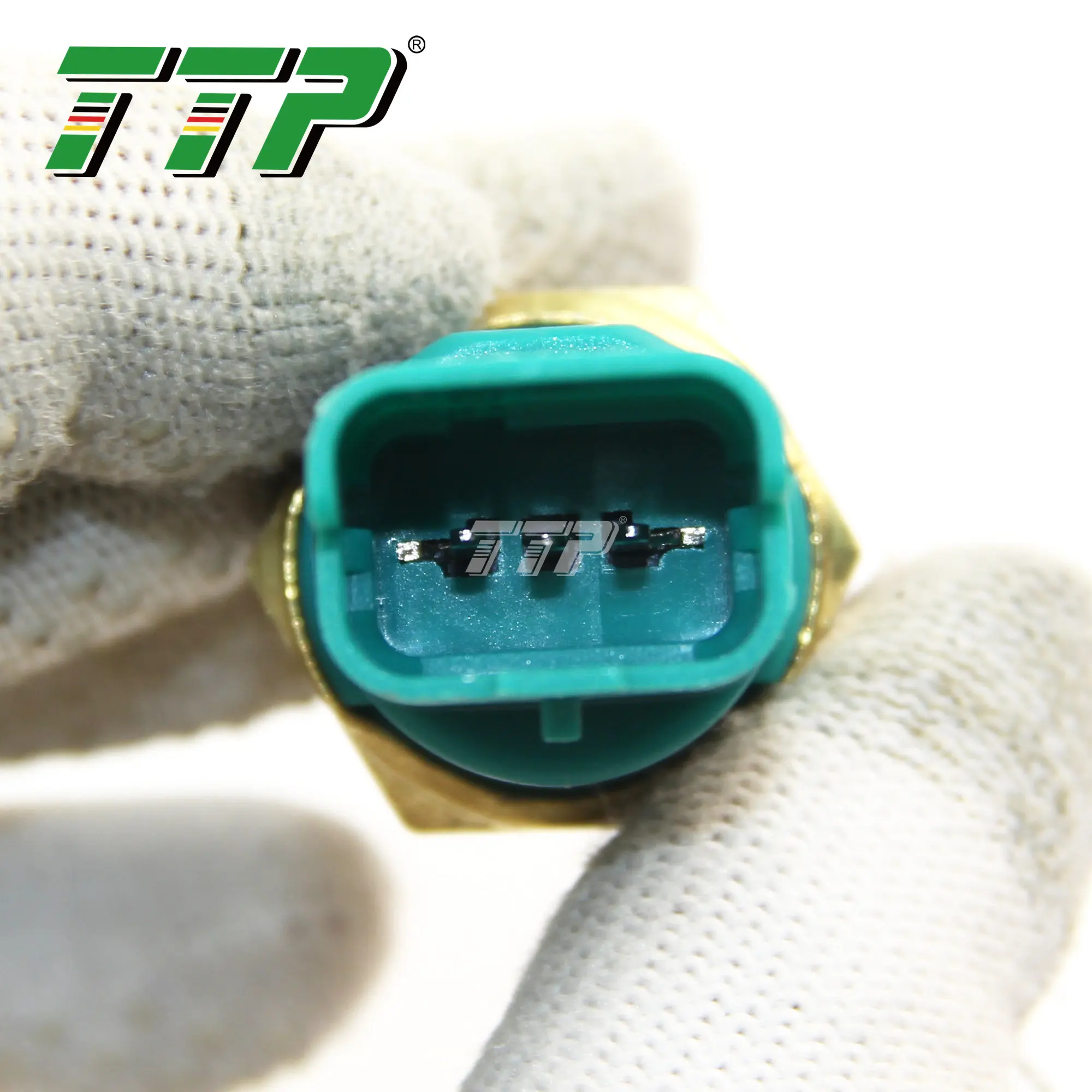 Contacteur Feu De Recul Aerzetix C19878 - Compatible 8200177718, 32005-00QAD, 32005-AX000 - Pièce Auto