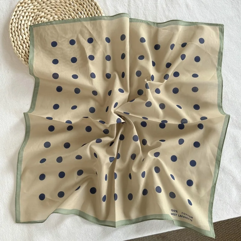 Baumwoll-Polka-Dot-Kleines Quadratisches Tuch Damen-Seidenschal im Hepburn-Stil Vielseitiger Dekorativer Künstlerischer Professioneller Stewardess-Schal – Detail 23
