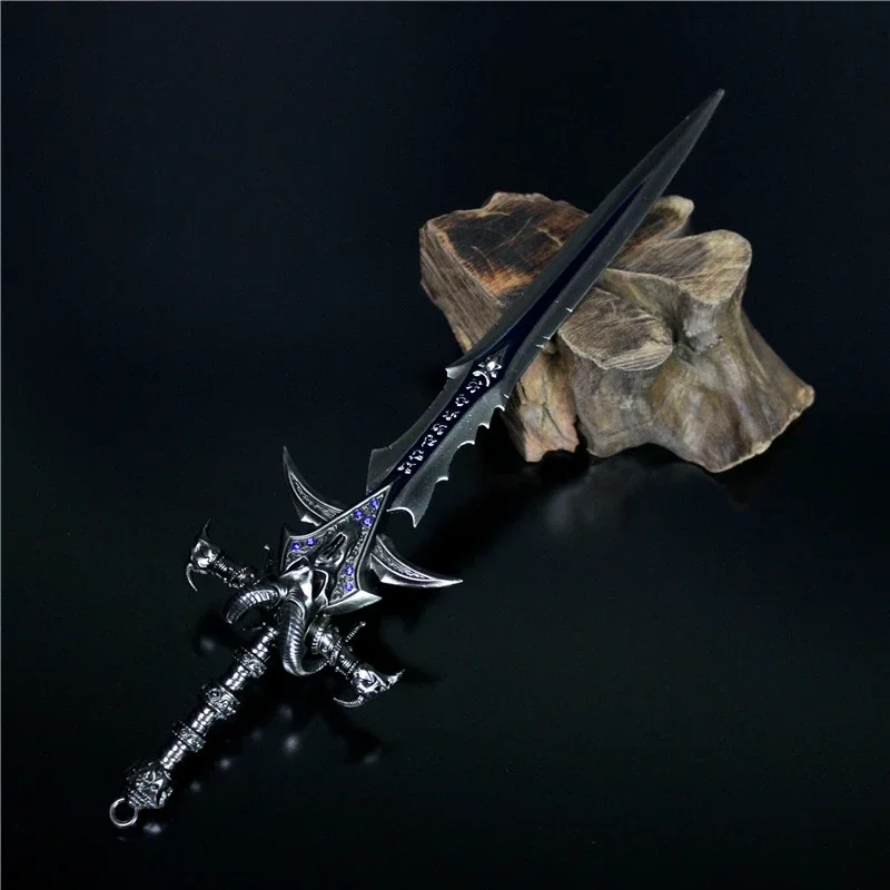 World of Warcraftアーサスメネシルの剣大ブルー ミニ武器 キーホ World of Warcraftアーサスメネシルの剣大 ミニチュア