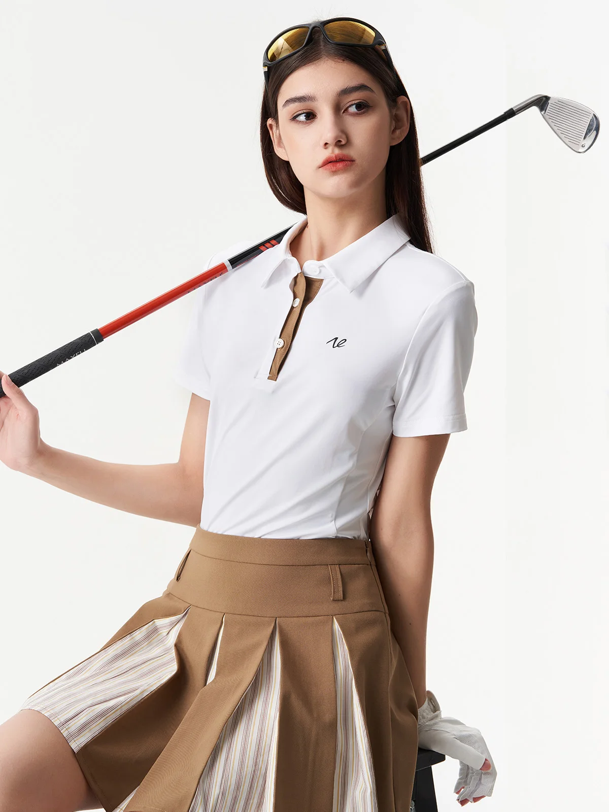 

Golf Women's Summer 24 New Top Sports Short Sleeves Wrapped Hip Skirt Quick Drying Breathable Fashion Set