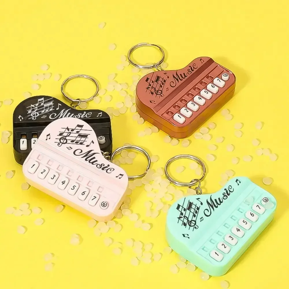 Electronic Musical Instrument Mini Keyboard Keychain Portable Toy Bag Hanging Pendant Gift