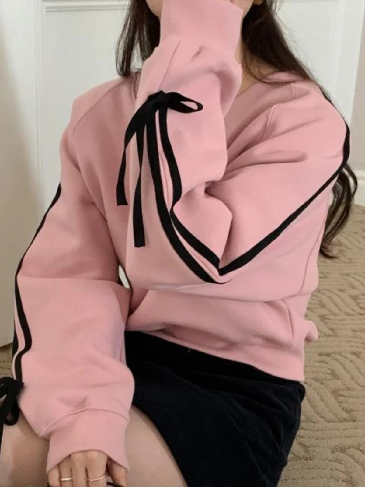 Sweet Korean Sle V-ne Sweatirt Women's Faionable Loose Design Winter Top with Bow Tie Bunting Long Sve Crew Ne