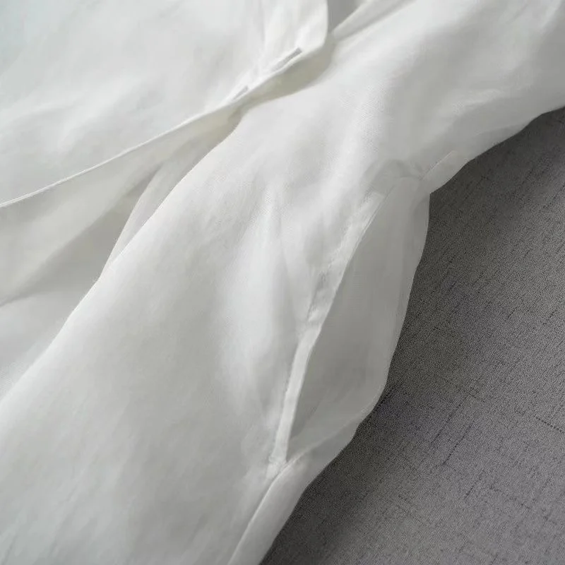 Рисунок 5 - Женская винтажная рубашка с V-образным вырезом