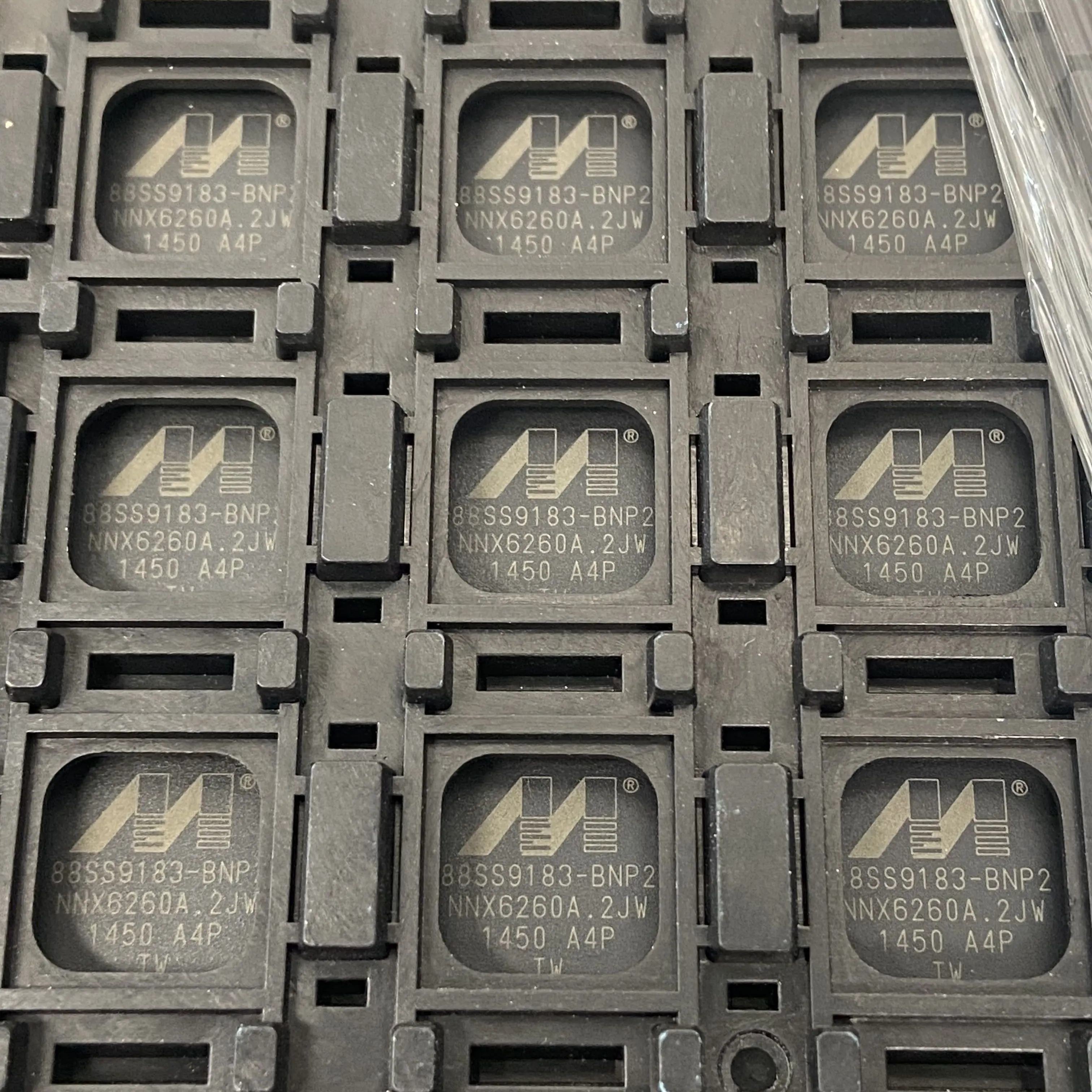 

1PCS new original 88SS9183A4-BNP2C000 88SS9183-BNP2 Silkscreen BGA solid state Drive