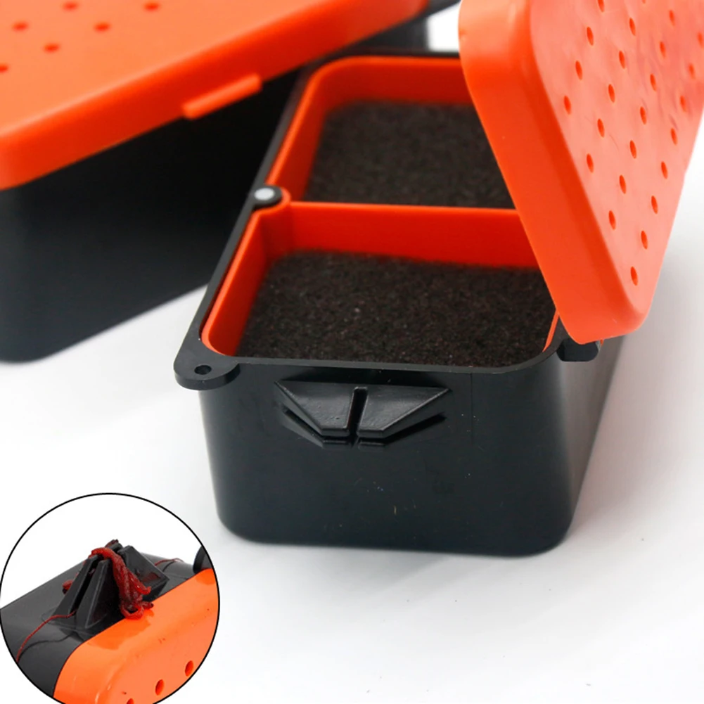 Fishing Tackle Box Fishing Lure Bait Storage Box 2 Compartment Double-Layer Live Bait Box Bait Container Box Fishing Accessories