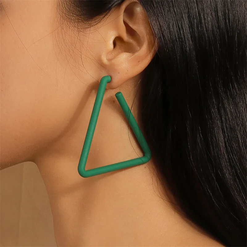 Aihua Mode Geometrische Persönlichkeit Neon Acryl Dreieck Hoop Ohrring Für Frauen Koreanische Hohl Stern Herz Ohrring Schmuck – Detail 4