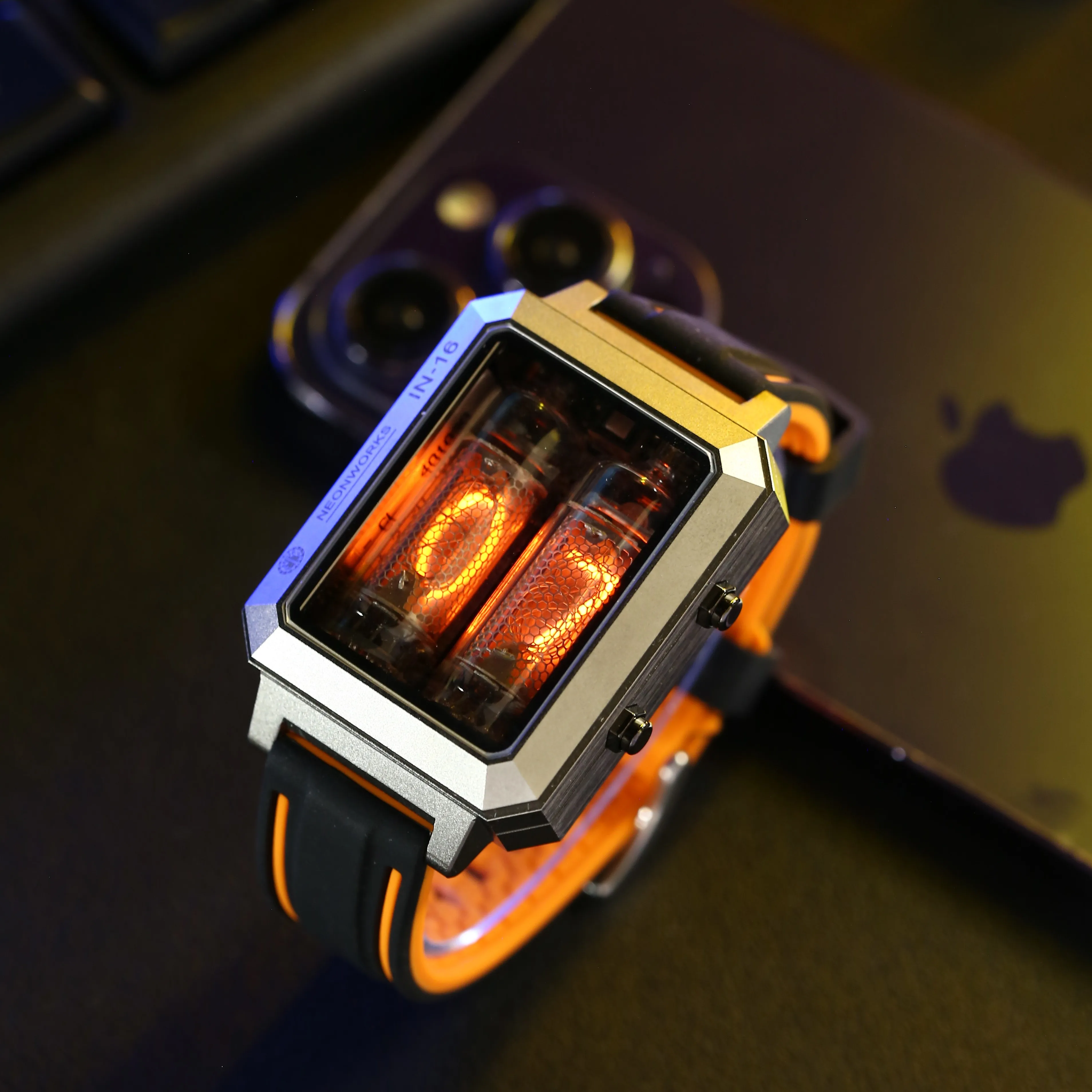 New CYBERPUNK Watch IN-16 Nixie Tube Watch Hour&Minute Display Wireless Charge 4