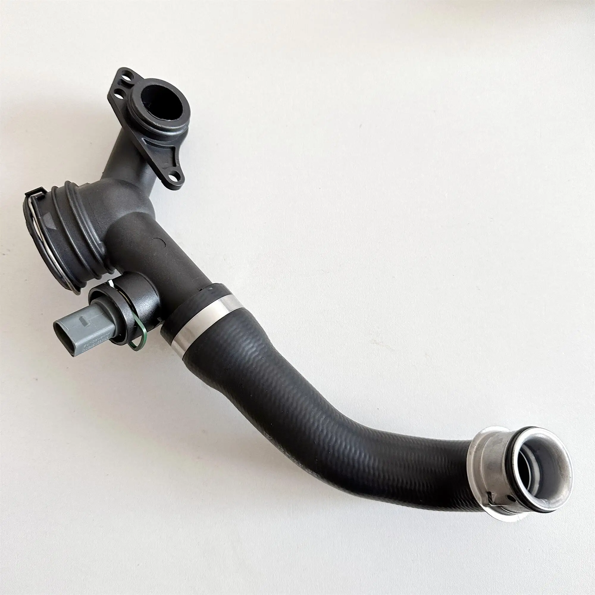 97010623101 97010623201 Distributor Tube for Panamera
