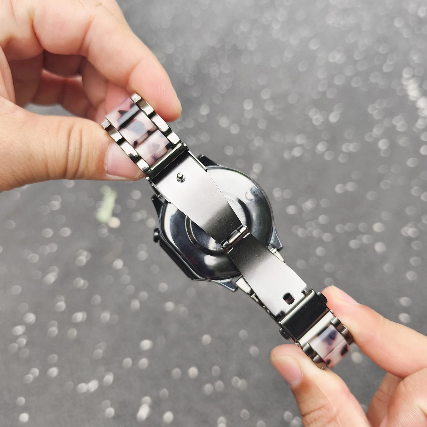 Universal 22mm Resin Metal Watch Strap - Simple and Versatile Design