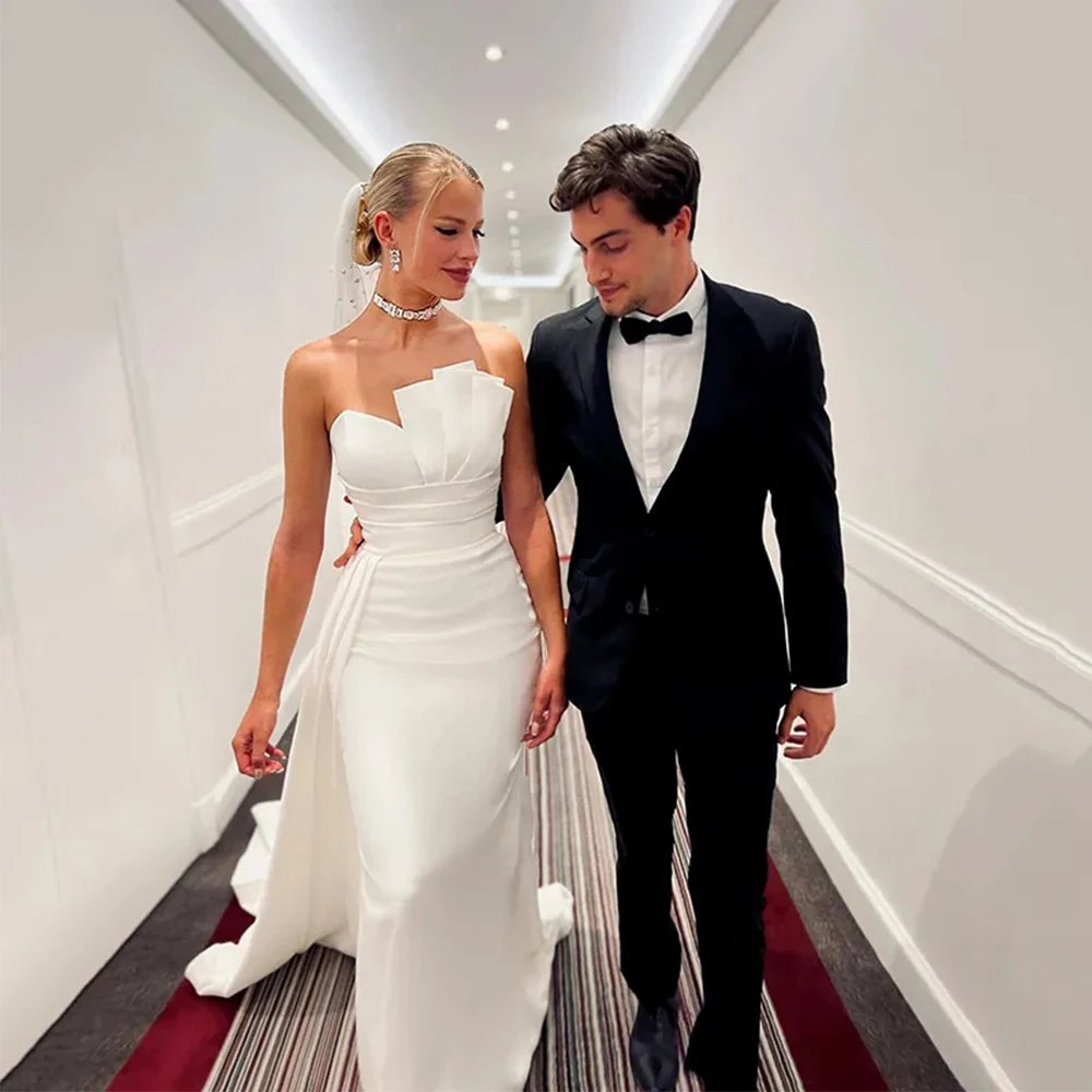 

Элегантное ТРАПЕЦИЕВИДНОЕ свадебное платье со шлейфом, красивое простое атласное свадебное платье без рукавов и бретелек, индивидуальный пошив, 2024