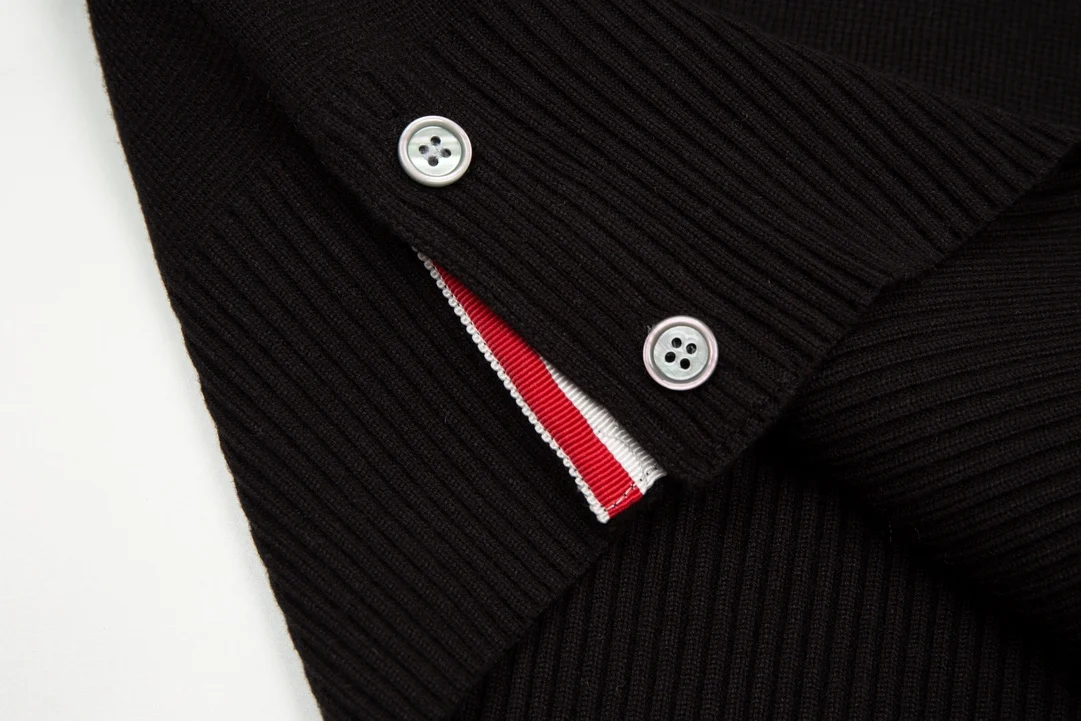 2023 New Luxury brand Sweaters Men Women Slim Fit O-Neck Pullover Clothing Striped Wool Cotton Solid Autumn Winter Casual Coat