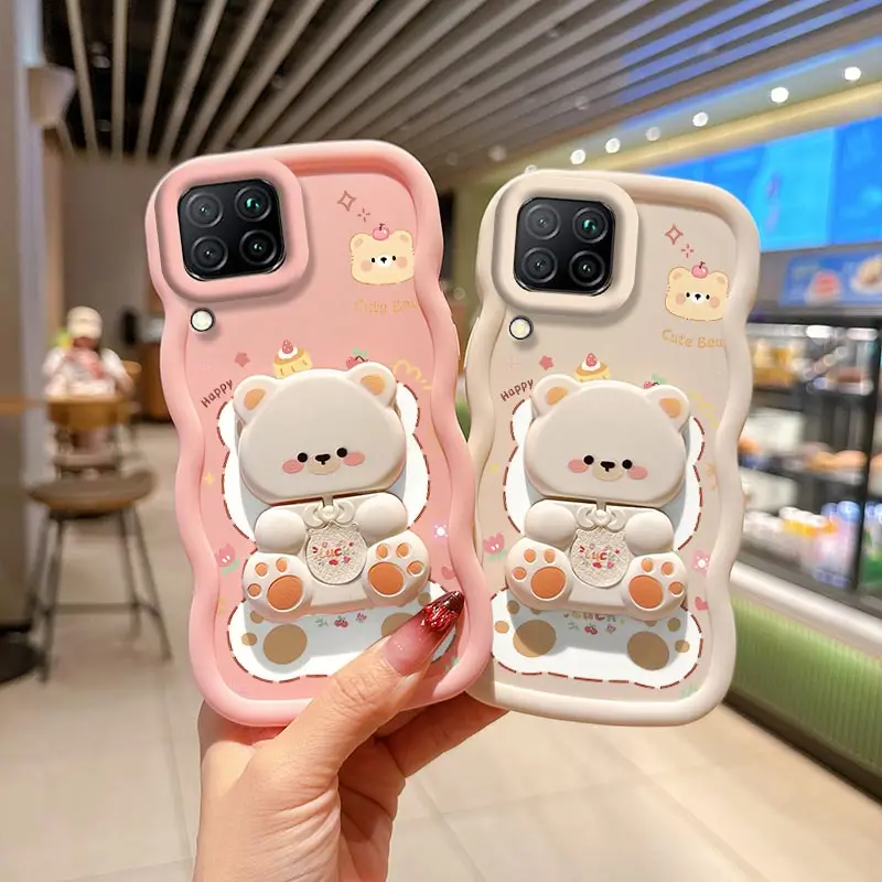 Wavy Silicone Phone Case with Naughty Cat Bracket Design