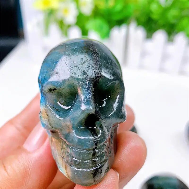 Natural Labradorite Heart Eye Skull Crystal Hand Carved Statue Reiki Healing Mineral Stone Crafts For Halloween Decoration 1pcs