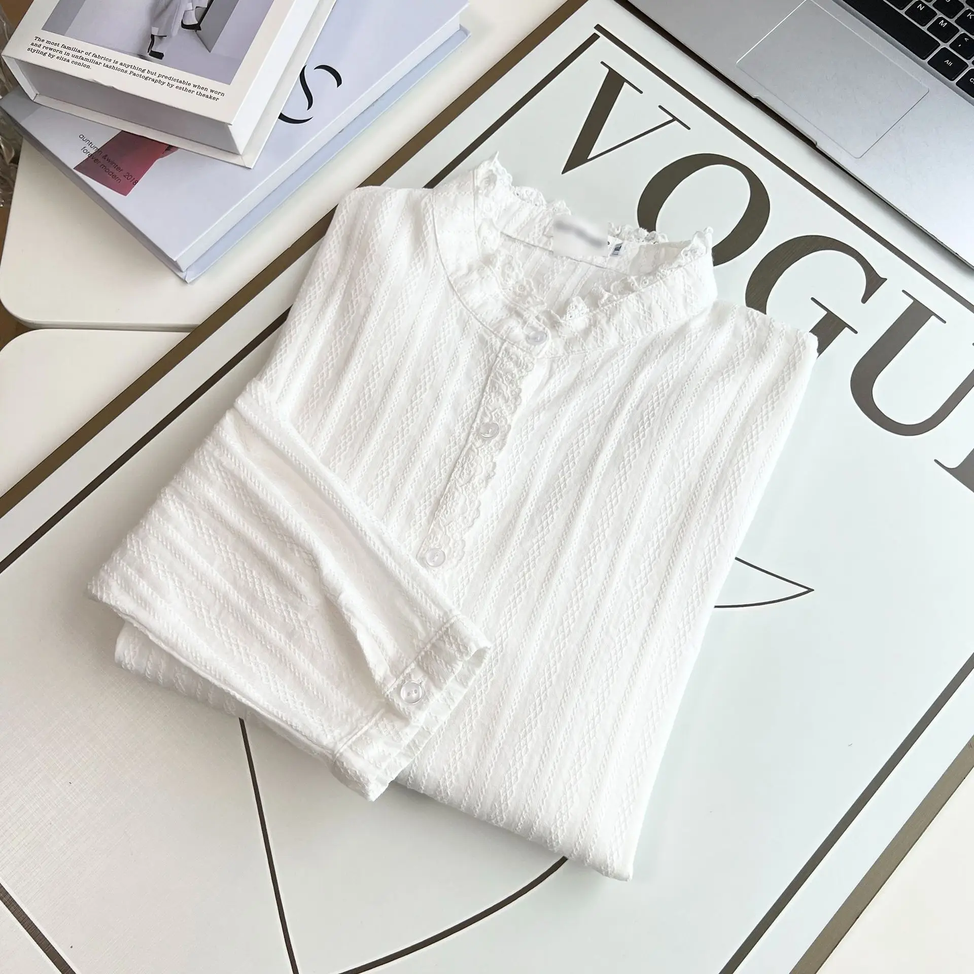 Plus Size Women's Blouses 2025 Autumn New Style Casual Ruffled Collar Vertical Long Sleeved Cotton Shirt 9088