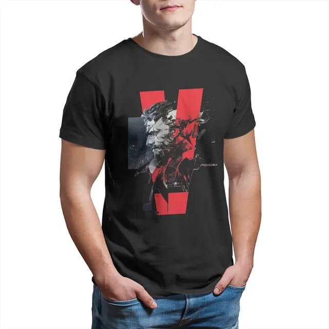 MGS V تي شيرت كلاسيكي للألم الوهمية للرجال ، ملابس قطنية ، ملابس أحادية اللون للمروحة ، معدات معدنية ، لعبة Mxv ، محب 1