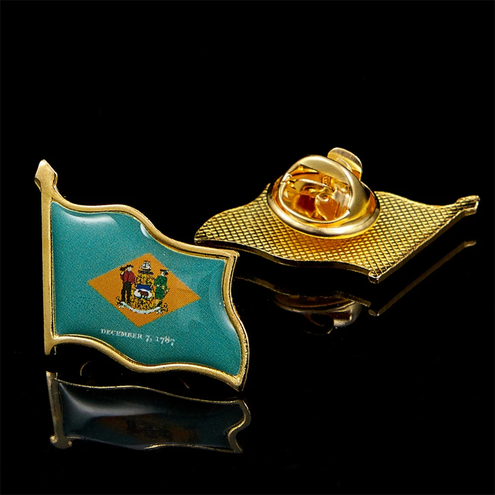 USA State of Delaware National Flag Lapel Pin Patriotism Waving Brooch Pin Accessories