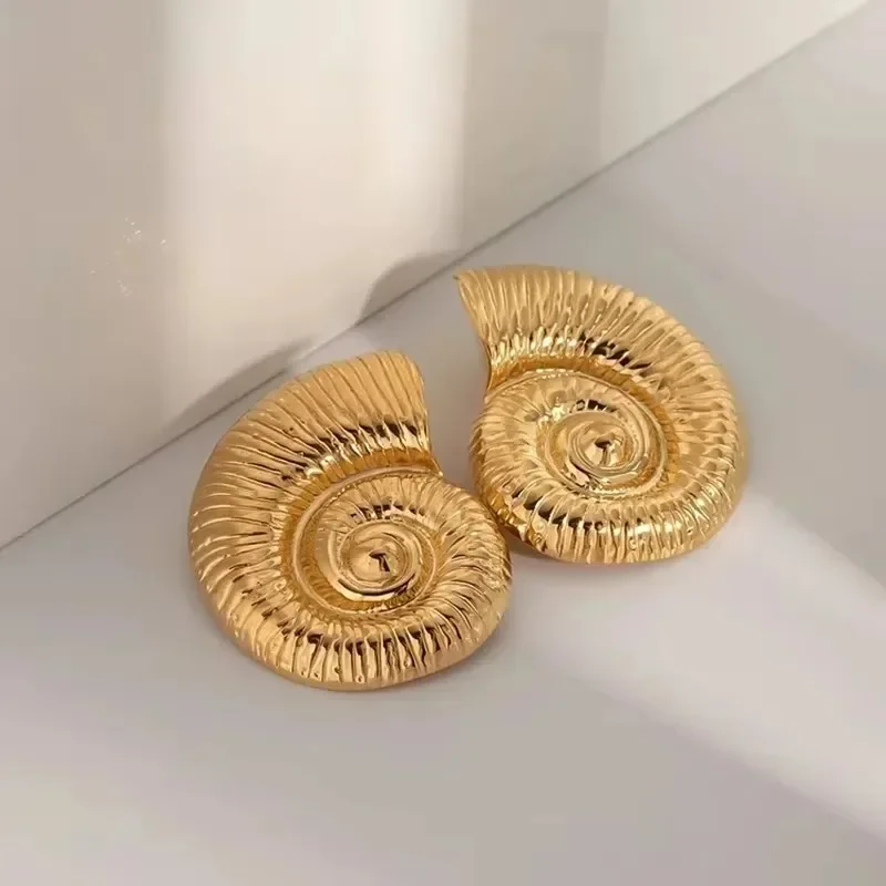Exaggeration Ribbed Lava Textured Sea Snail Large Earrings Seashells Shell Ear Stud Vintage Jewelry for Women Gifts Waterproof
