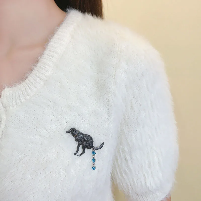 1pcs Fashion Pet Excrement Lapel Pin Personalized Brooches Lapel Pin Adornment Creativity Fun Dog Poop Badge Brooches Accessory