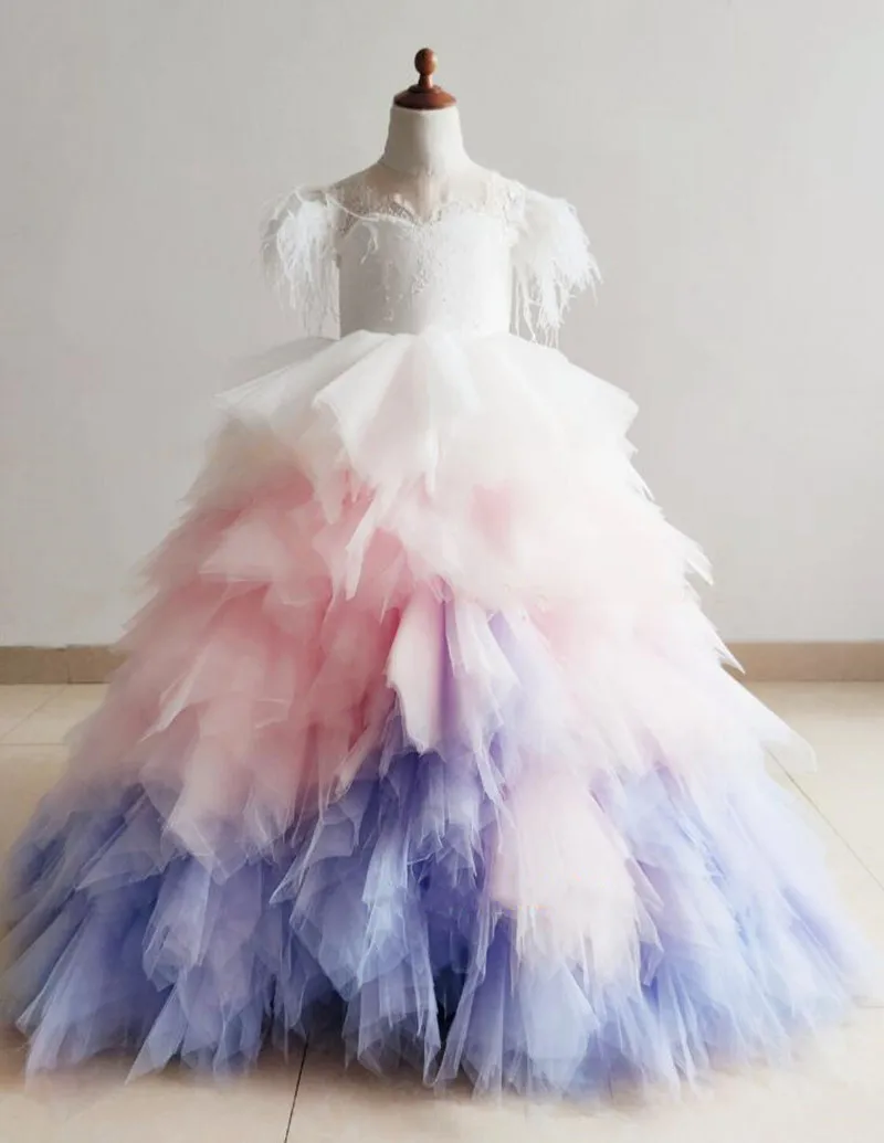 

New Customized Princess Flower Girl Dress for Wedding Lace Tulle Party Gown with Feather Sleeve First Communion Dress