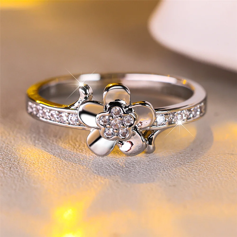 Luxury Female Crystal White Zircon Stone Flower Engagement Ring Vintage Silver Color Wedding Jewelry For Women