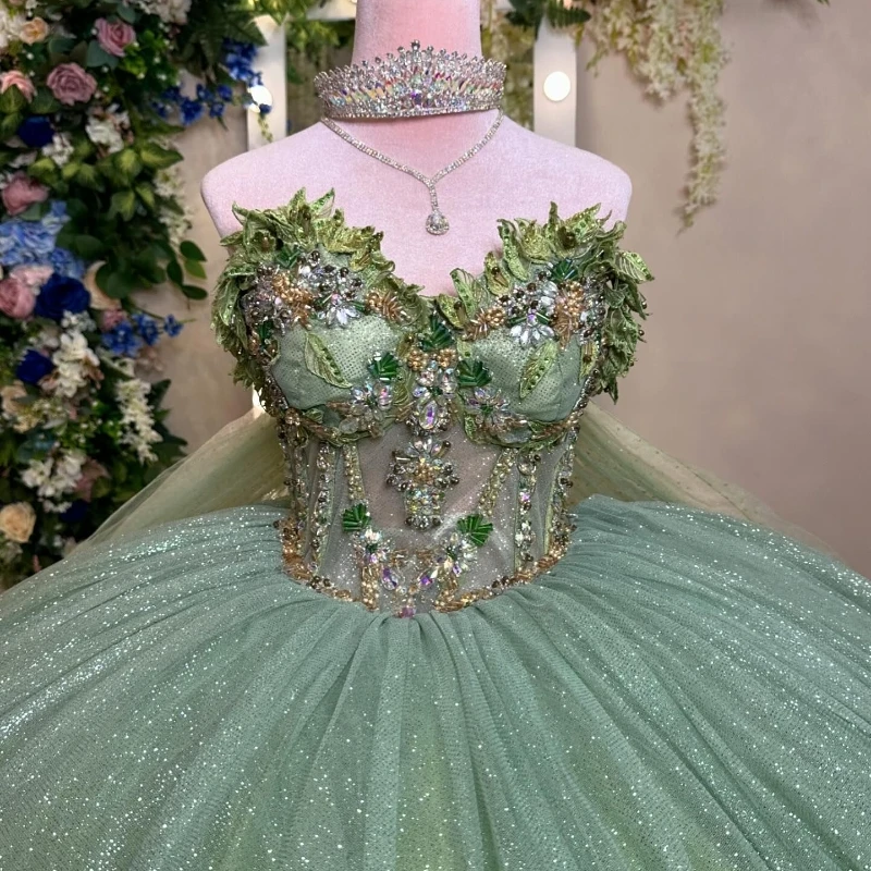 Sage Green Shiny Sweetheart Quinceanera Dresses Beads Applique Lace With Cape Tull Sweet 15 Birthday Party Ball Gowns