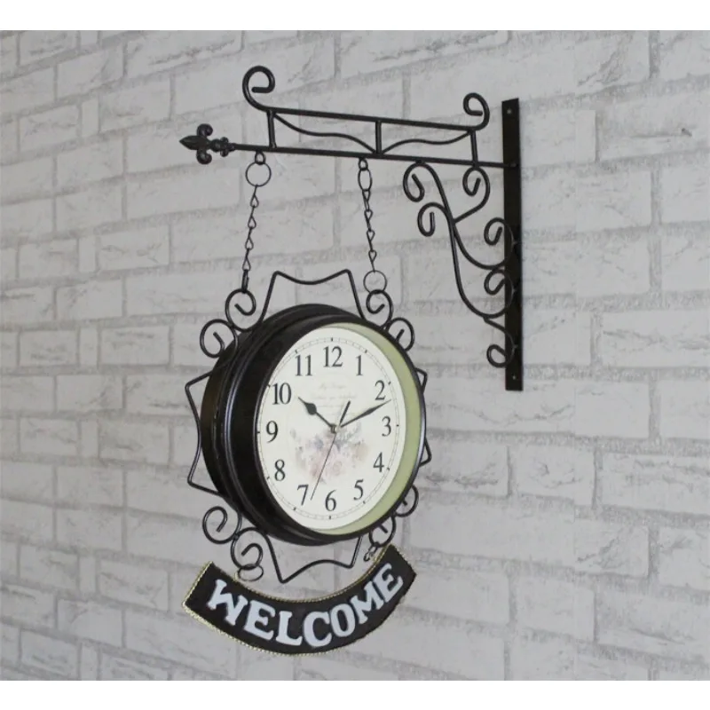 

Двухсторонние настенные часы из кованого железа в средиземноморском стиле, беззвучные Подвесные часы