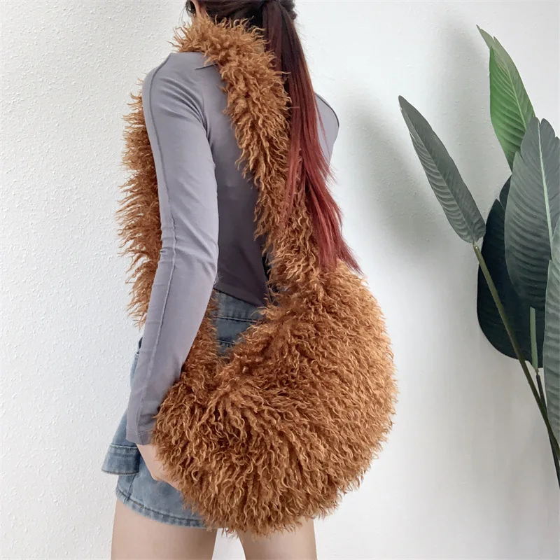 Bolso de hombro con pelo en forma de corazón estilo Harajuku para mujer, bandolera de piel sintética estilo punk Y2K, de gran tamaño