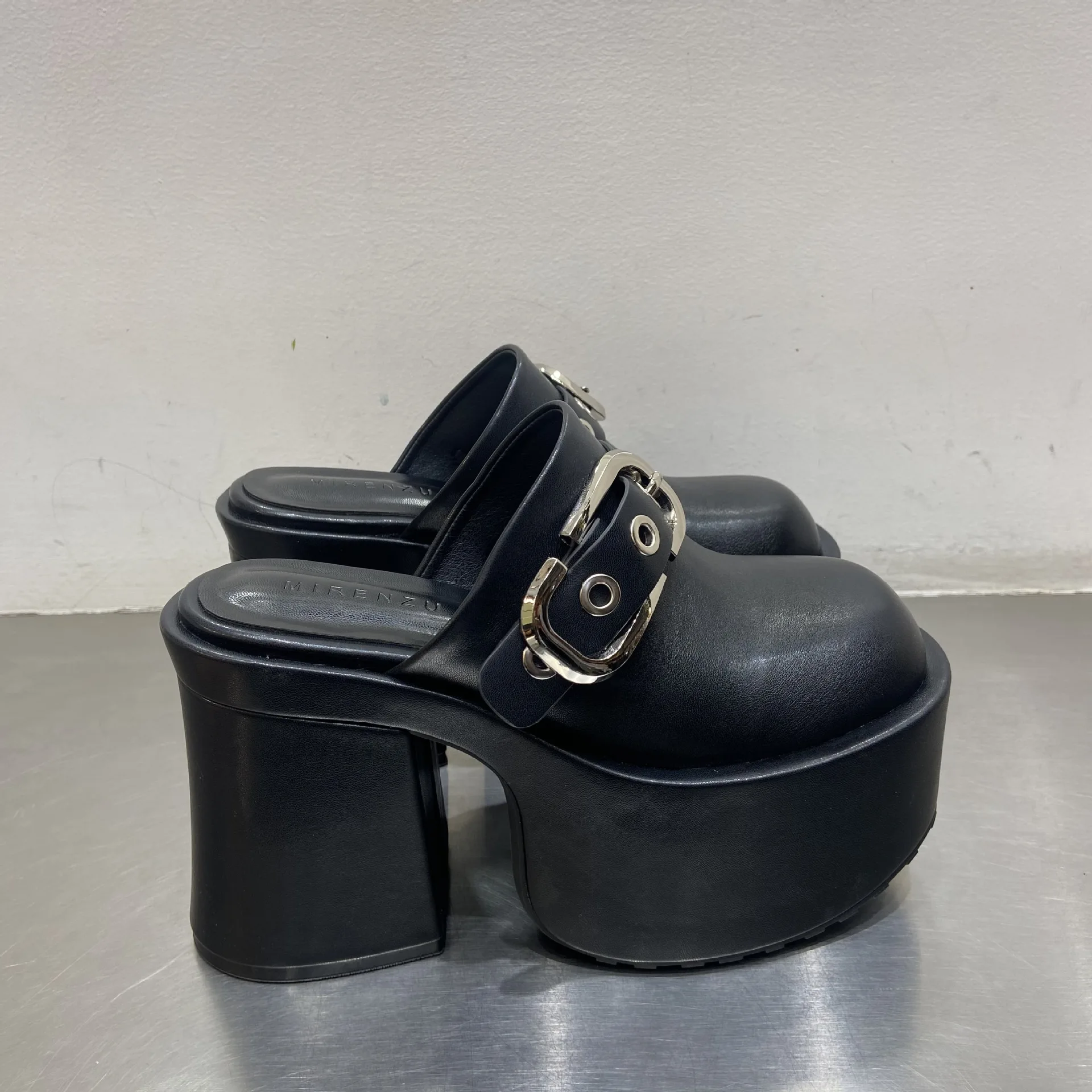 2024 New Small European and American Tall Thick Sole High Heel Metal Buckle Half Slippers for Women