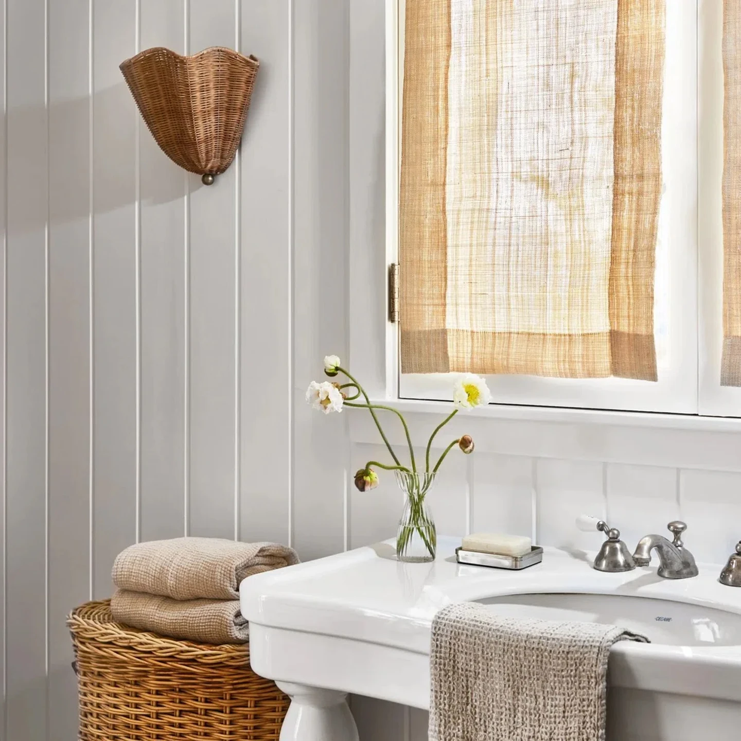 Handmade Rattan Retro Wall Lamp 2