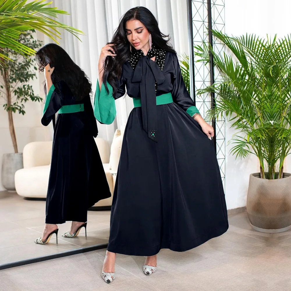 

Women Dress A-line Dubai Middle East Muslim Long Dress Autumn/Winter New Velvet Bear Panel Contrast Dress Robe Abaya Clothing