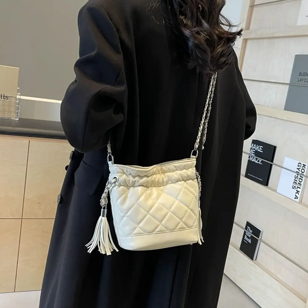 

Pu Leather Rhombic Lattice Chain Shoulder Bag Simple Tassel Check Drawstring Bucket Bag Purse Silver Crossbody Bag Travel